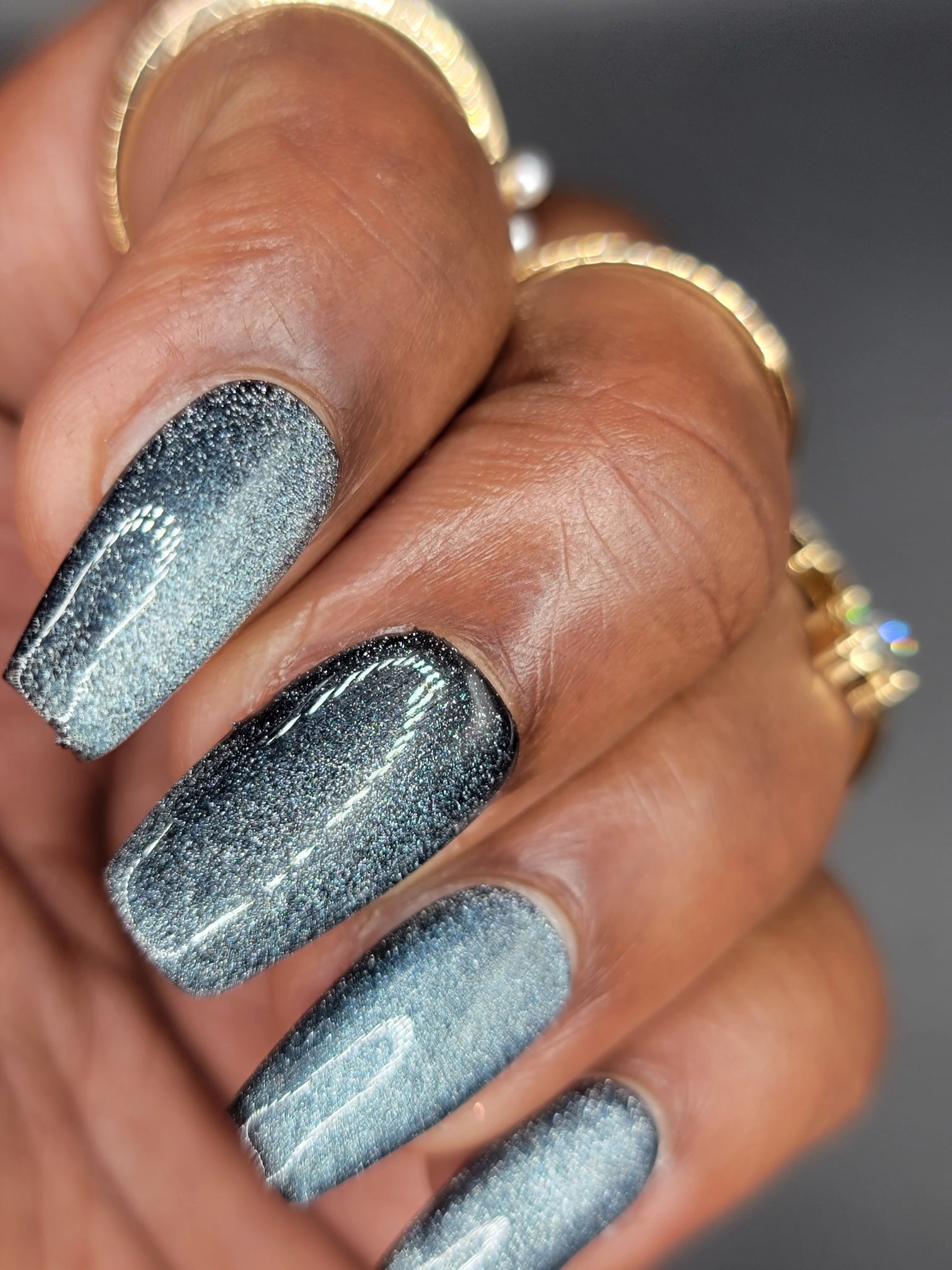 Bluish Glam Magnatized Nails